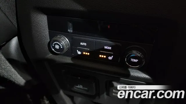 2020 Chevrolet Traverse 3.6 AWD Redline Sold VIN 1GNEV9KWXLJ213332 – interior seats