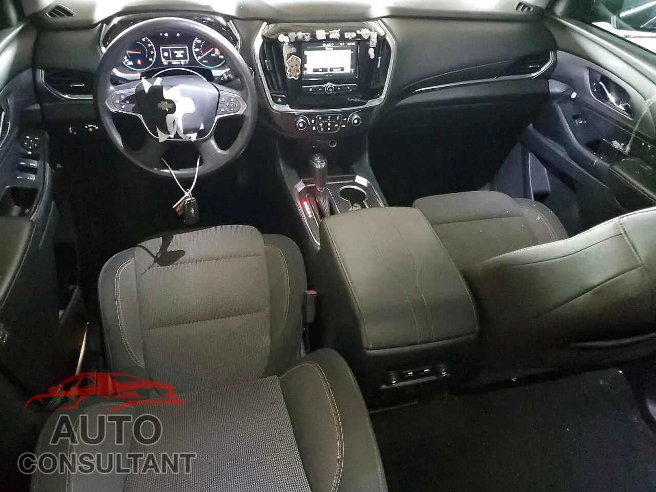 2019 CHEVROLET TRAVERSE Damaged VIN 1GNEVFKW7KJ291404 – undercarriage