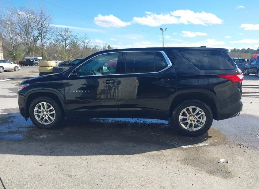 2020 CHEVROLET Traverse Used VIN 1GNEVFKW9LJ104732 – trunk area