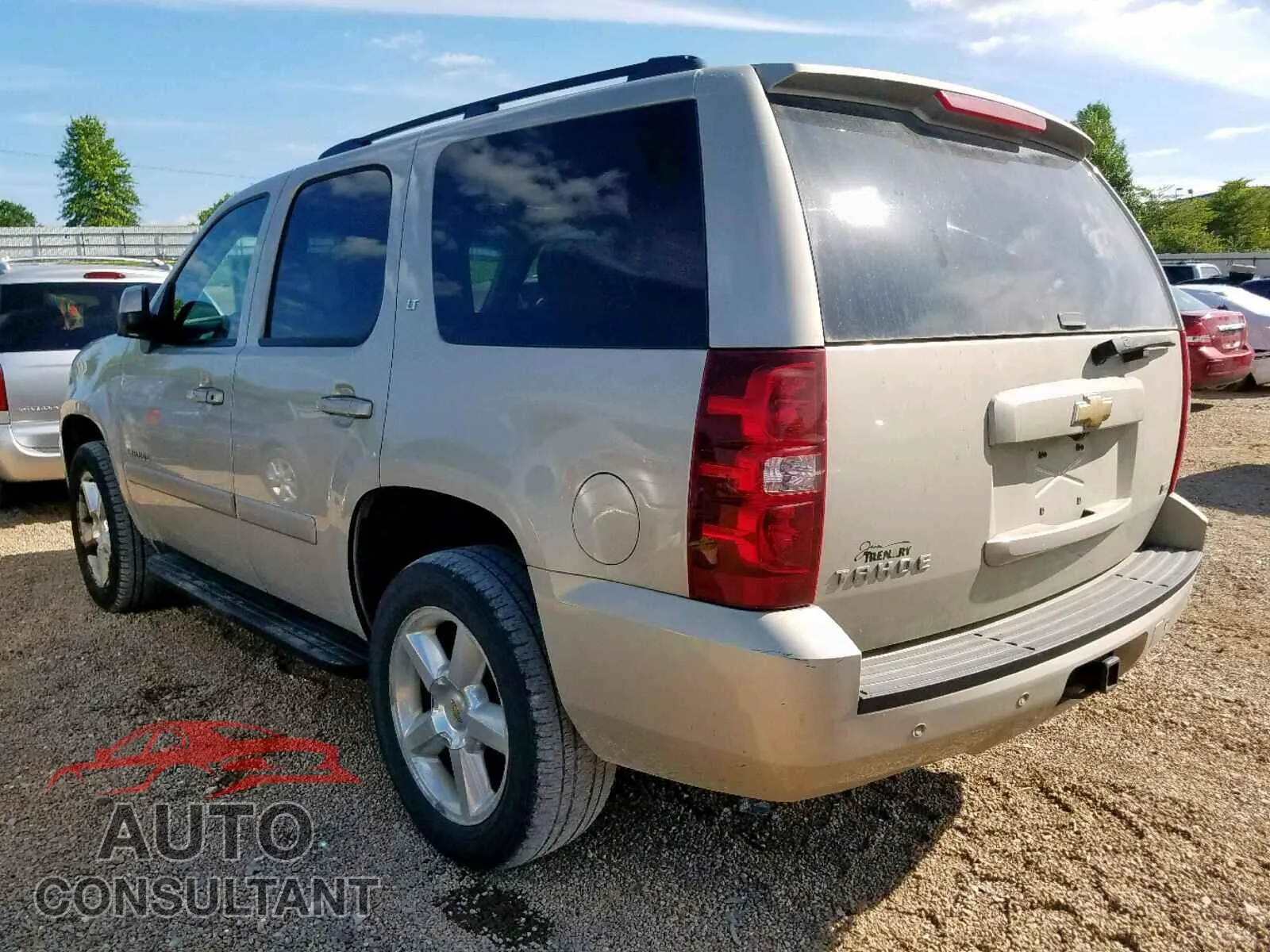 2008 CHEVROLET TAHOE K150 Damaged VIN 1GNFK130X8R156843 – side profile
