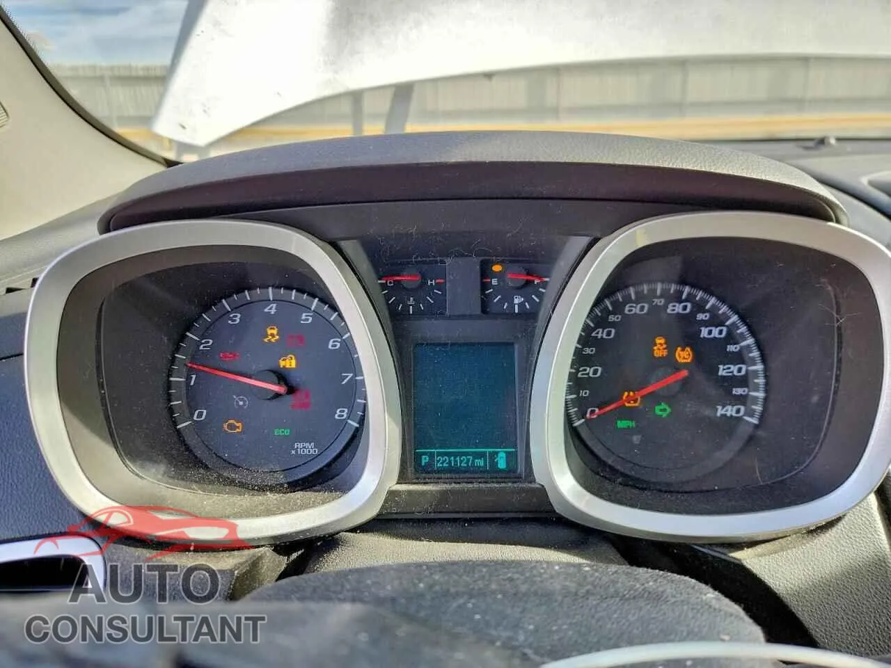 2013 CHEVROLET EQUINOX Damaged VIN 1GNFLEEK6DZ110231 – trunk area