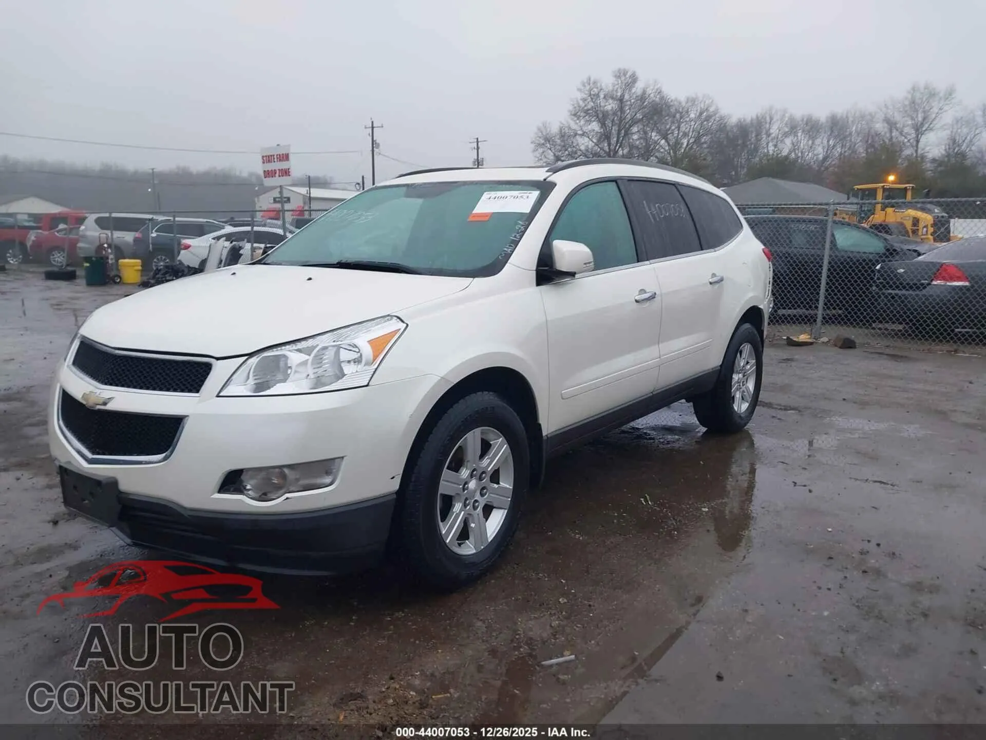 2011 CHEVROLET TRAVERSE Damaged VIN 1GNKRJED8BJ412705 – rear exterior 2011 CHEVROLET TRAVERSE Damaged VIN 1GNKRJED8BJ412705 – rear exterior