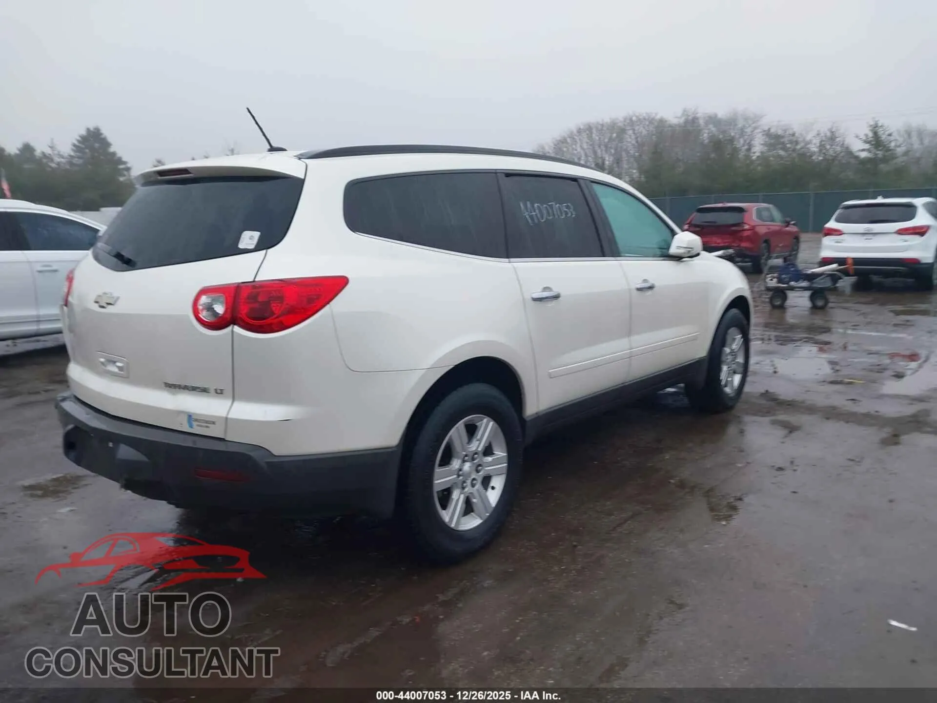 2011 CHEVROLET TRAVERSE Damaged VIN 1GNKRJED8BJ412705 – dashboard 2011 CHEVROLET TRAVERSE Damaged VIN 1GNKRJED8BJ412705 – dashboard