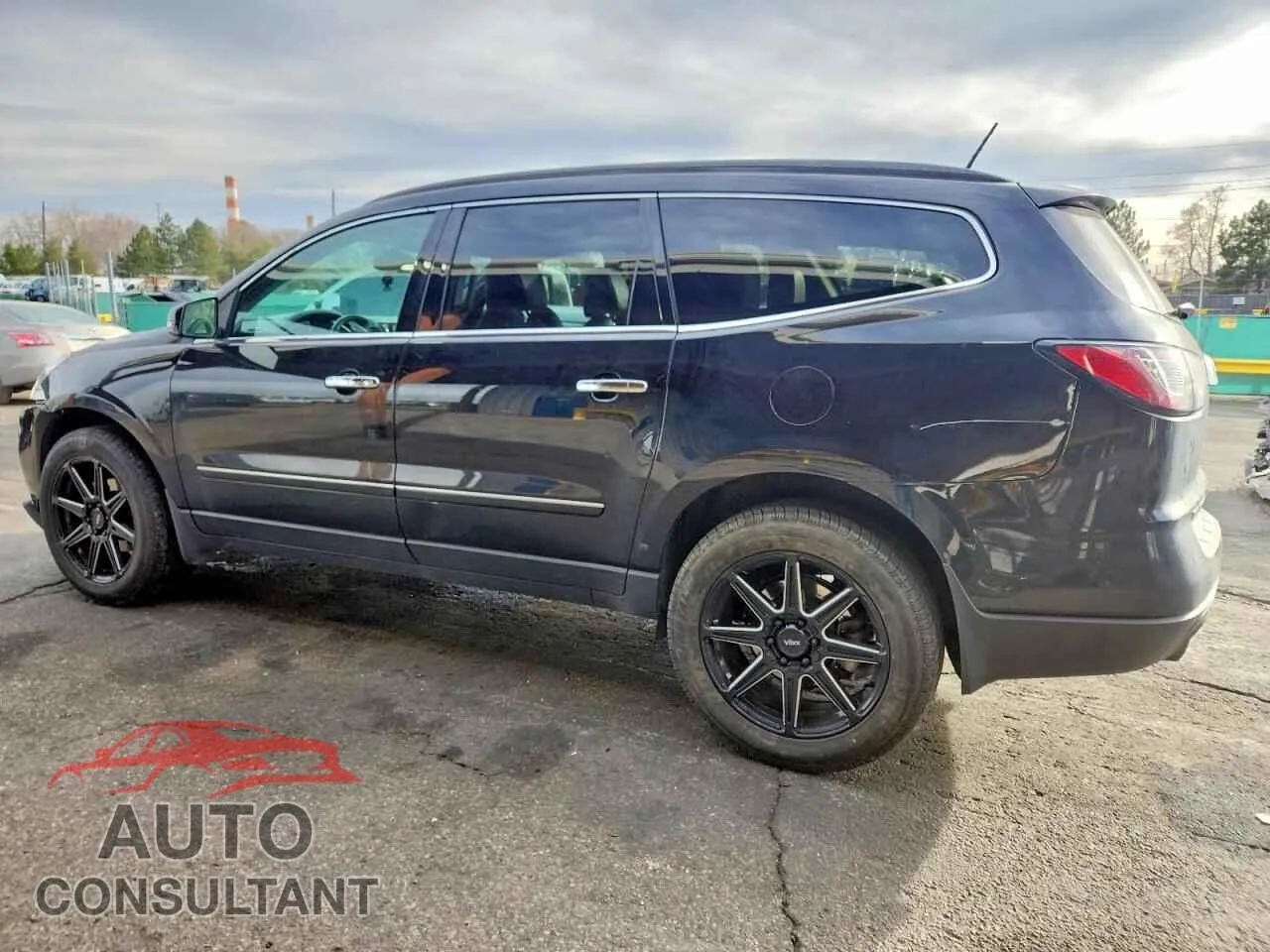 2017 CHEVROLET TRAVERSE Damaged VIN 1GNKVJKD6HJ120298 – rear exterior