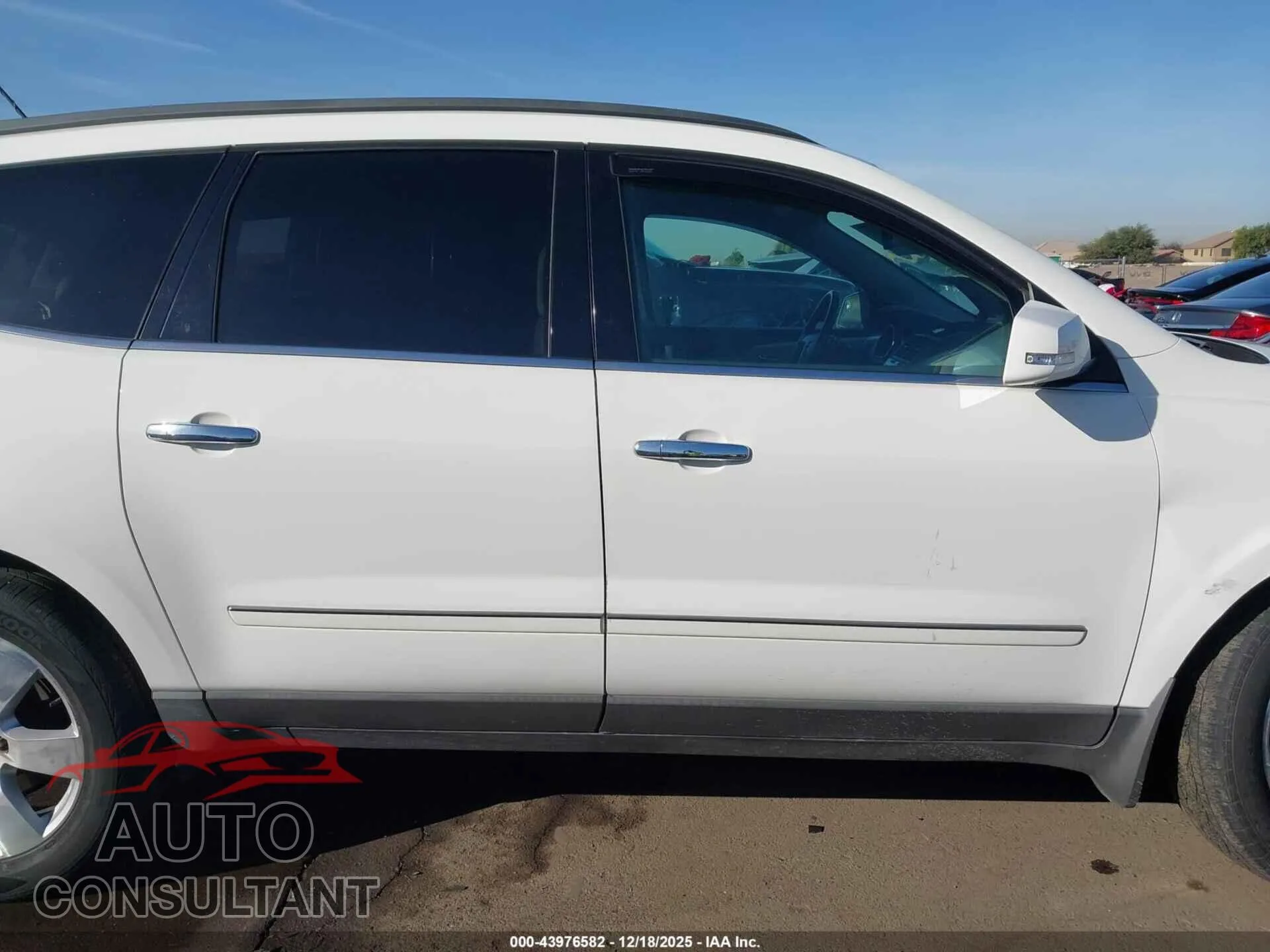 2012 CHEVROLET TRAVERSE Damaged VIN 1GNKVLED1CJ142855 – photo 13