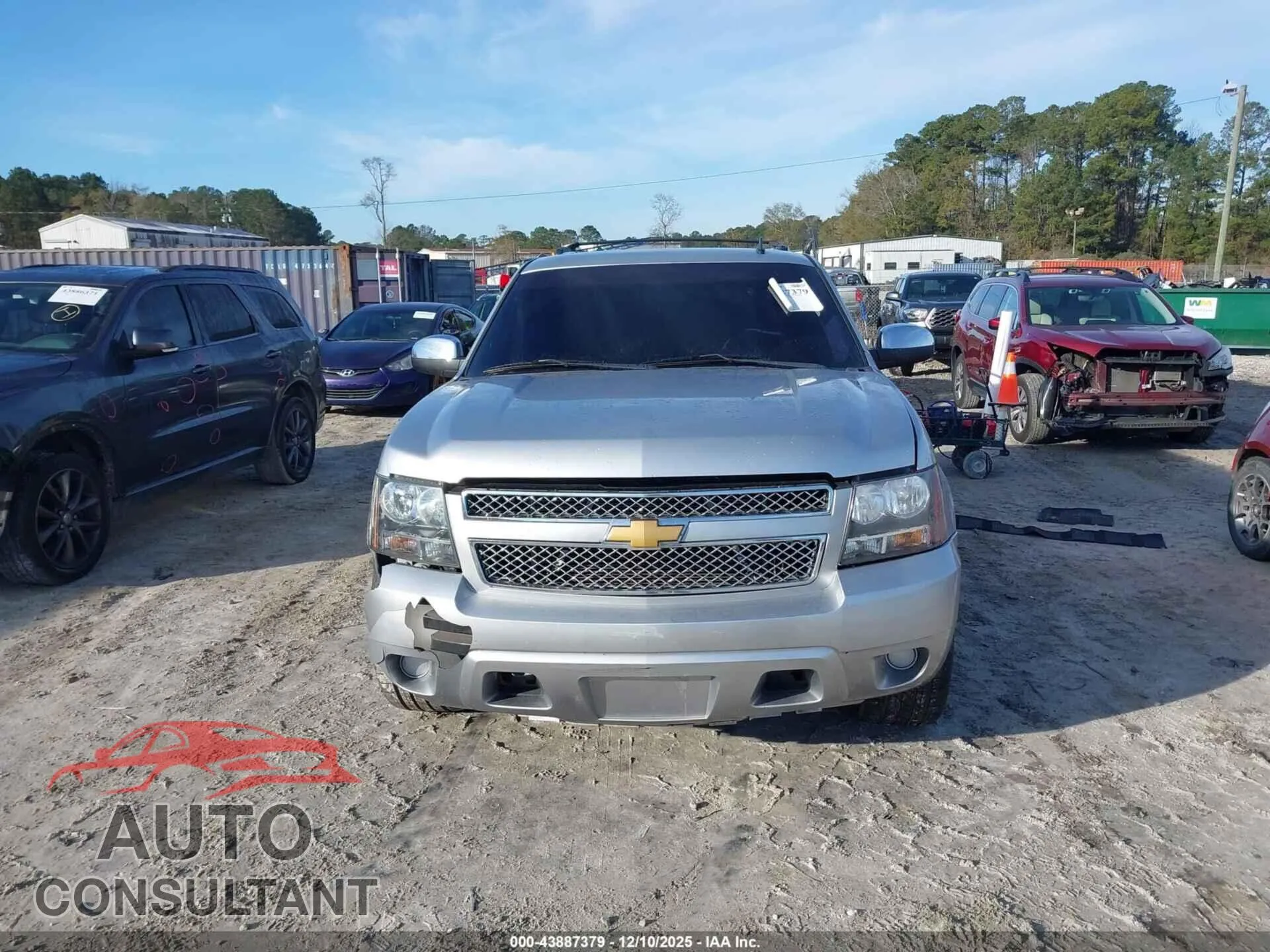 2012 CHEVROLET TAHOE Damaged VIN 1GNSCAE05CR294341 – photo 12