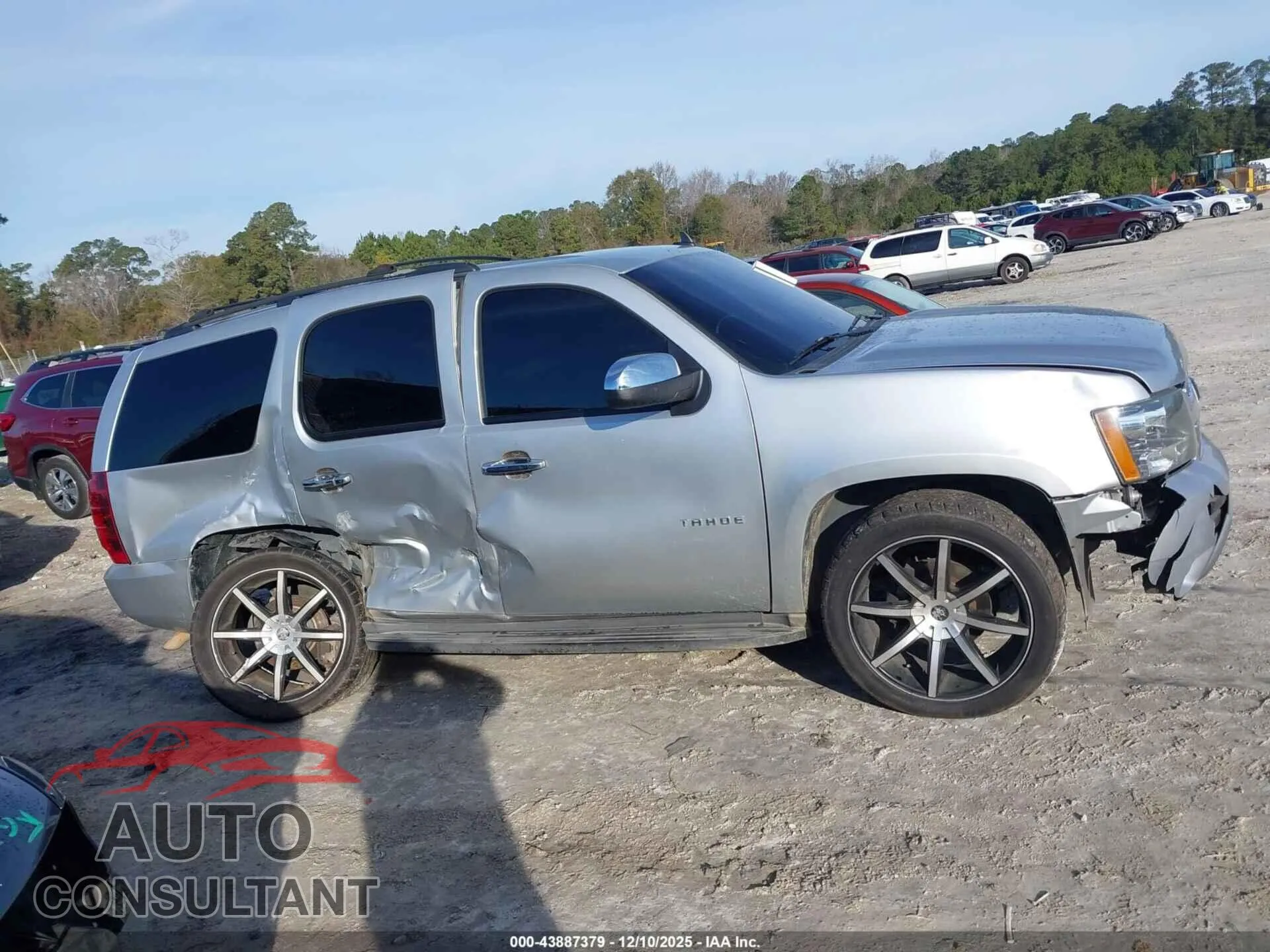 2012 CHEVROLET TAHOE Damaged VIN 1GNSCAE05CR294341 – photo 13