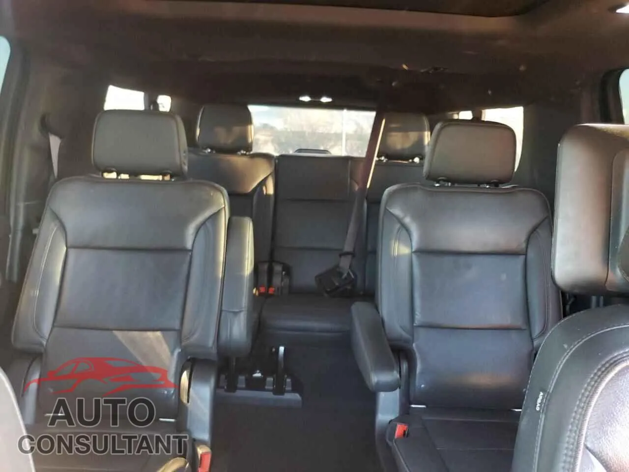 2021 CHEVROLET SUBURBAN Damaged VIN 1GNSCGKLXMR432250 – odometer reading