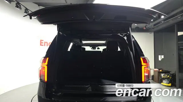 2023 Chevrolet Tahoe 6.2 Dark Knight 4WD Sold VIN 1GNSK8KL4PR180086 – photo 12 2023 Chevrolet Tahoe 6.2 Dark Knight 4WD Sold VIN 1GNSK8KL4PR180086 – photo 12