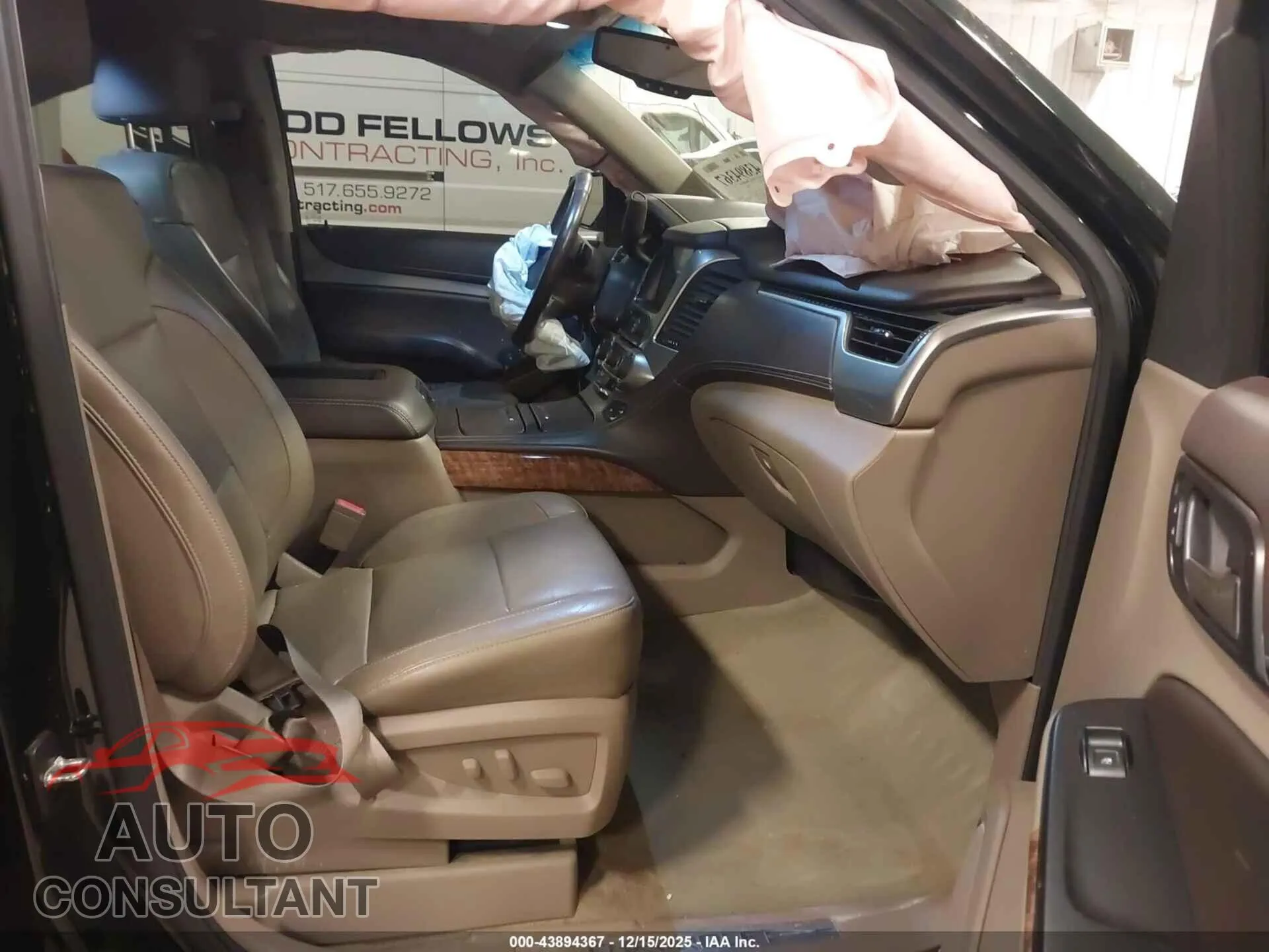 2016 CHEVROLET TAHOE Damaged VIN 1GNSKCKCXGR333458 – interior seats