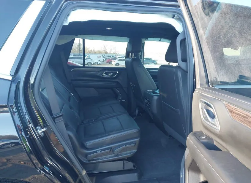 2021 CHEVROLET Tahoe Used VIN 1GNSKNKD4MR108968 – photo 21
