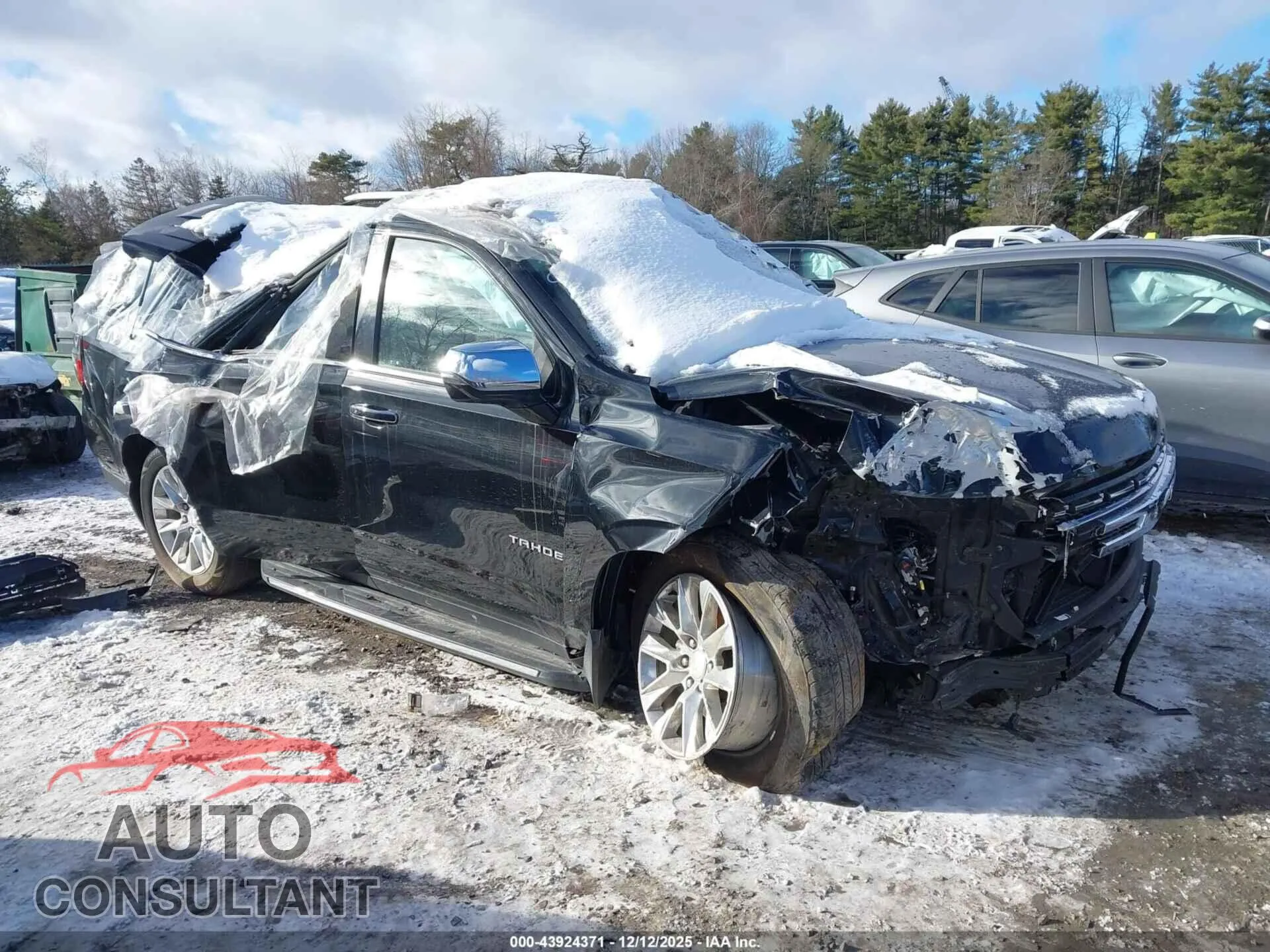 2021 CHEVROLET TAHOE Damaged VIN 1GNSKSKDXMR328517 – engine bay