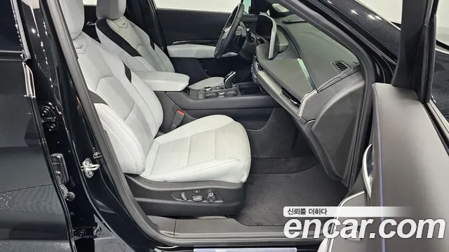 2024 Cadillac XT4 2.0 Sport AWD Sold VIN 1GYFZ9R47RF197845 – trunk area