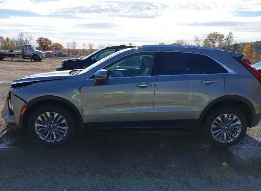 2024 CADILLAC XT4 Used VIN 1GYFZDR41RF202136 – trunk area