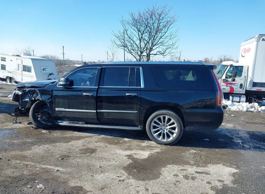 2020 CADILLAC ESCALADE Used VIN 1GYS3HKJ6LR143260 – engine bay