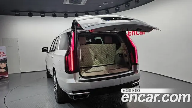 2021 Cadillac Escalade 5th Gen 6.2 Sold VIN 1GYS47KL6MR343226 – front exterior