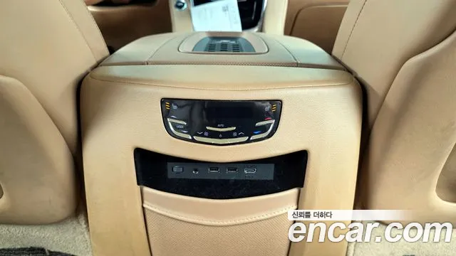 2017 Cadillac Escalade 6.2 ESV Sold VIN 1GYS48KJ4HR232247 – exterior detail