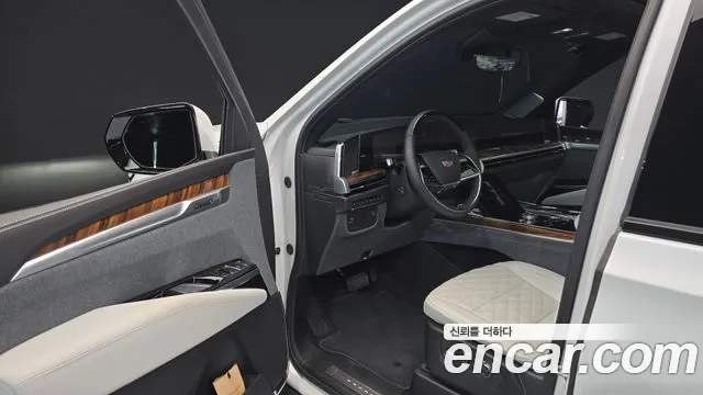 2025 Cadillac Escalade 5th Gen 6.2 Esv Sold VIN 1GYS98RL2SR347624 – front exterior