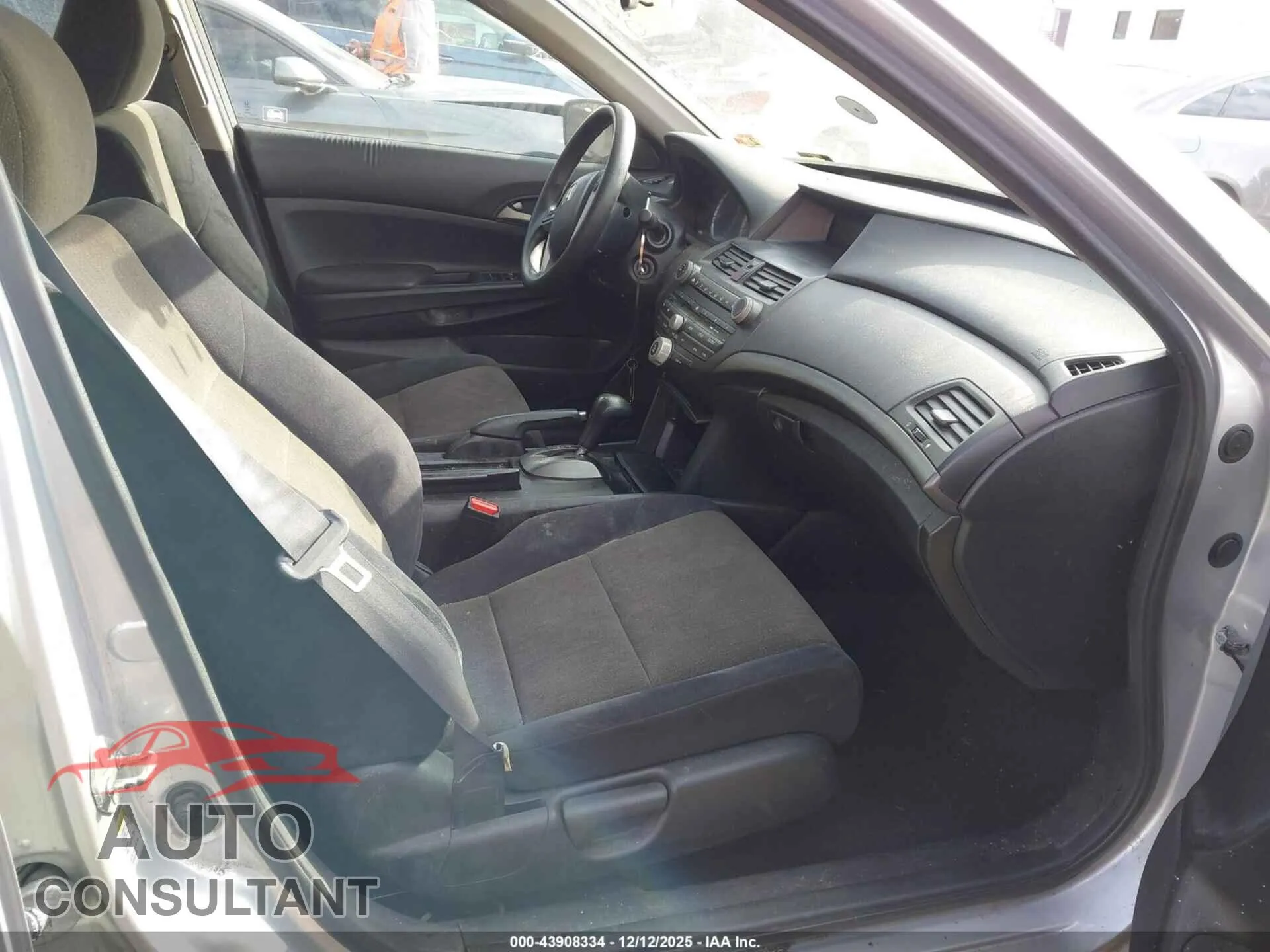 2009 HONDA ACCORD Damaged VIN 1HGCP26319A030400 – interior seats