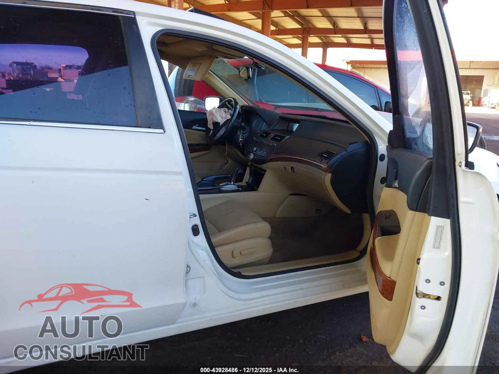 2011 HONDA ACCORD Damaged VIN 1HGCP2F80BA032155 – interior seats