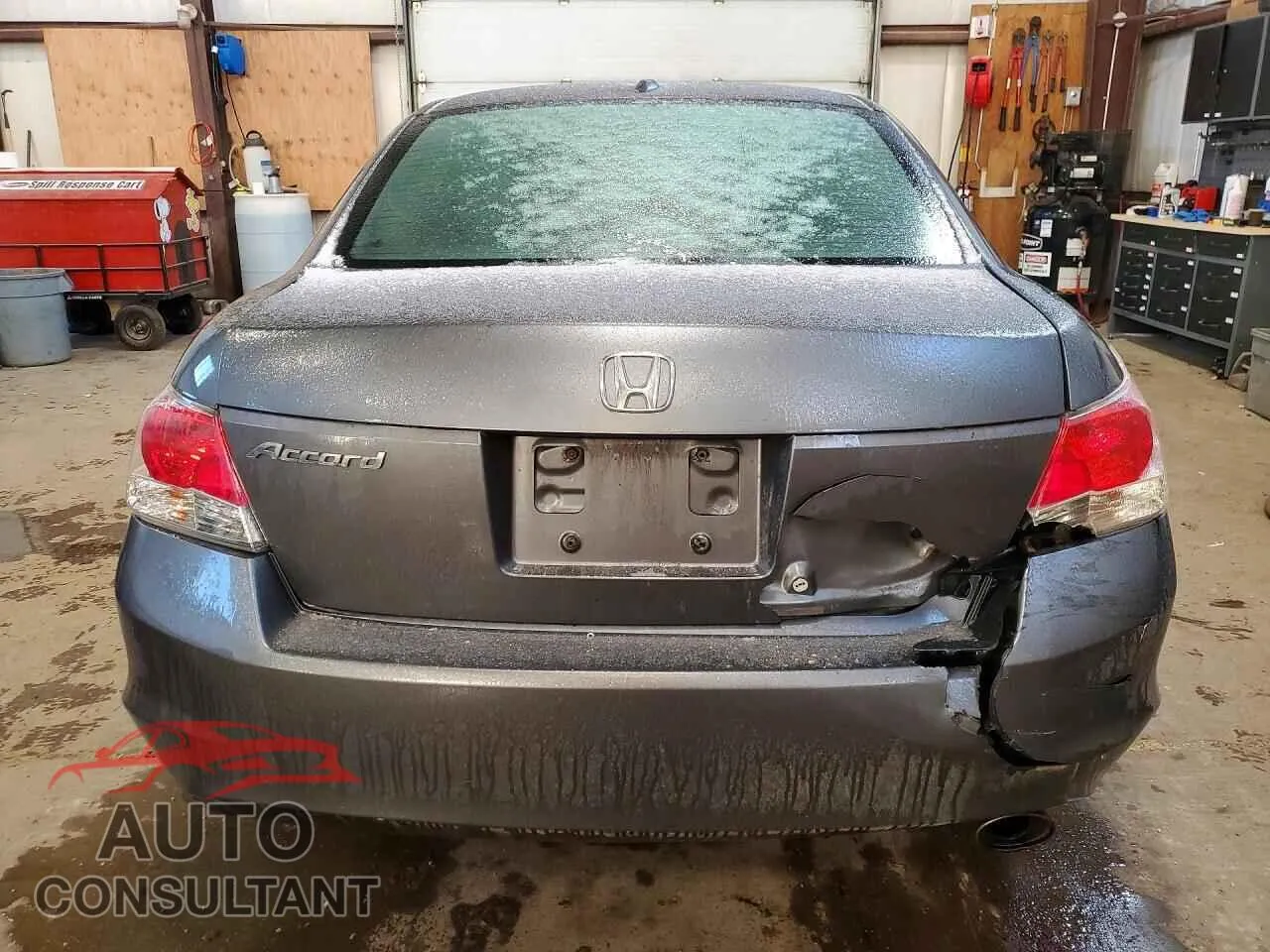 2010 HONDA ACCORD Damaged VIN 1HGCP2F88AA801869 – engine bay