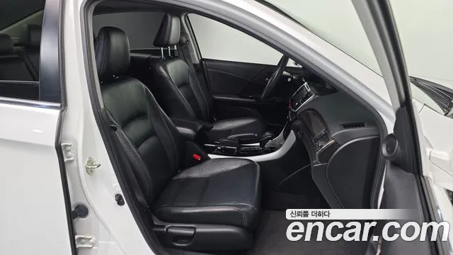 2017 Honda All-New Accord 2.4 Sold VIN 1HGCR2680HA511503 – engine bay 2017 Honda All-New Accord 2.4 Sold VIN 1HGCR2680HA511503 – engine bay
