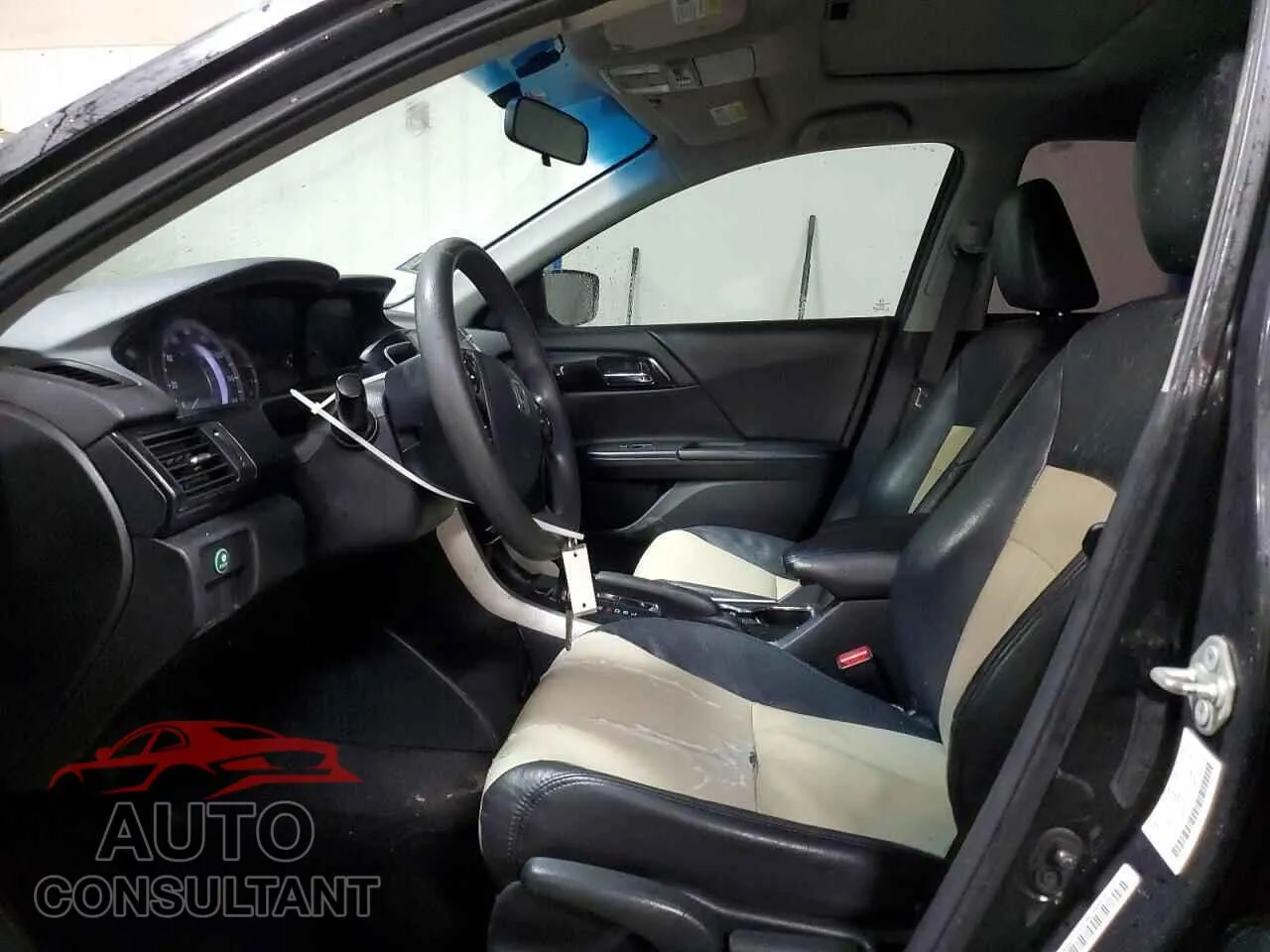 2016 HONDA ACCORD Damaged VIN 1HGCR2F33GA032284 – exterior detail