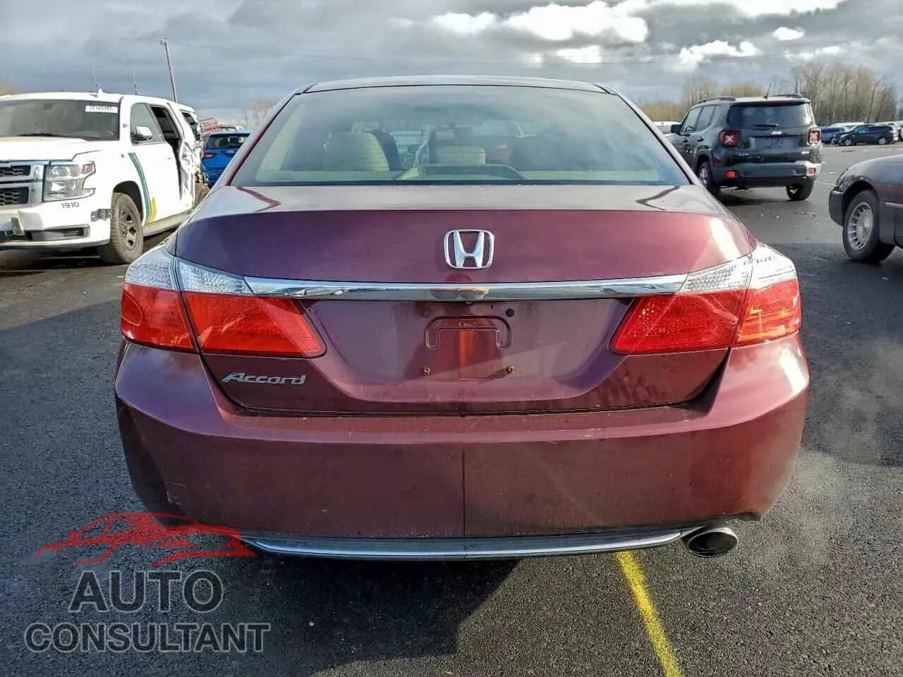 2014 HONDA ACCORD Damaged VIN 1HGCR2F38EA162154 – engine bay