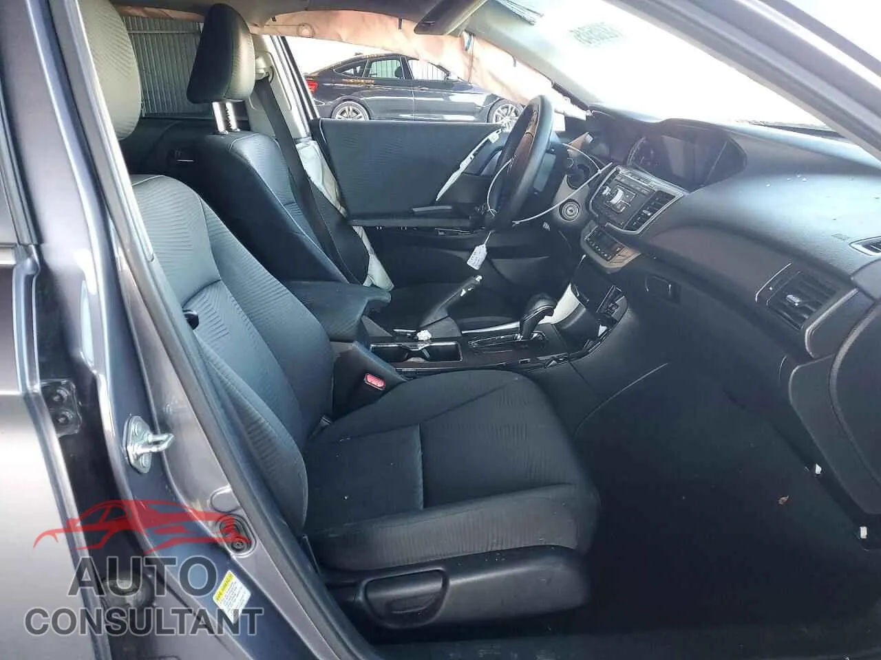2015 HONDA ACCORD Damaged VIN 1HGCR2F38FA276088 – exterior detail 2015 HONDA ACCORD Damaged VIN 1HGCR2F38FA276088 – exterior detail