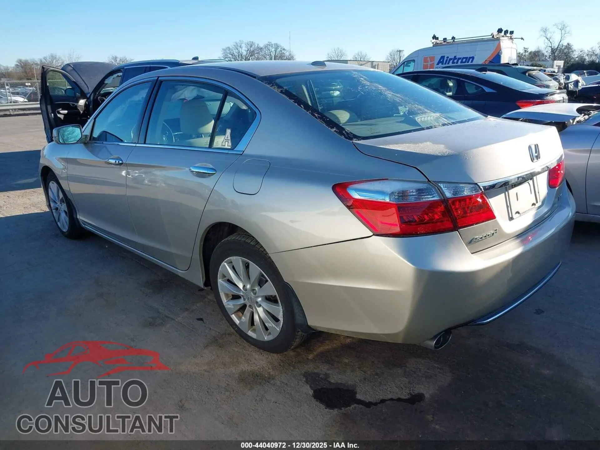 2014 HONDA ACCORD Damaged VIN 1HGCR3F81EA018141 – side profile