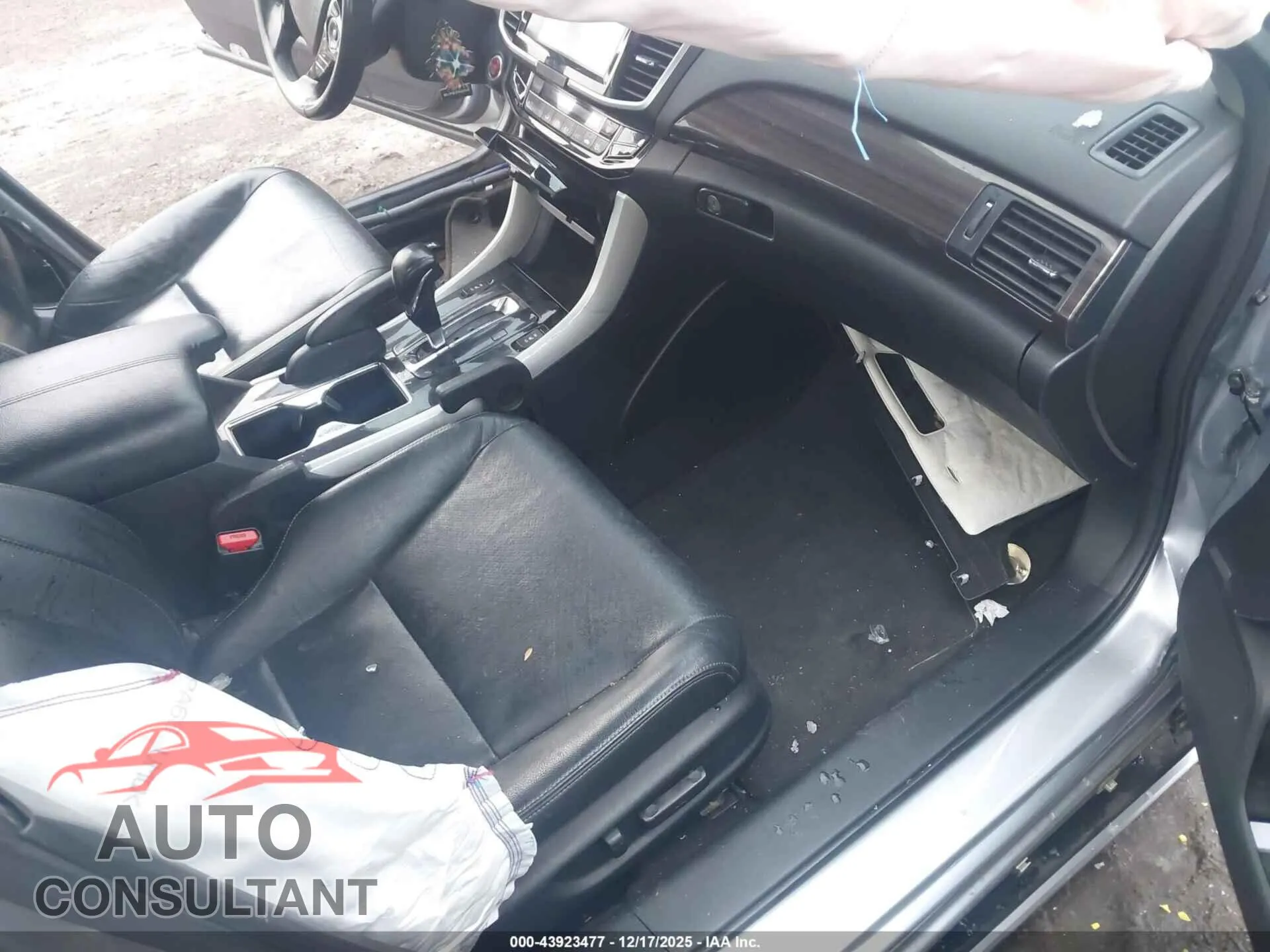 2016 HONDA ACCORD Damaged VIN 1HGCR3F90GA021253 – interior seats
