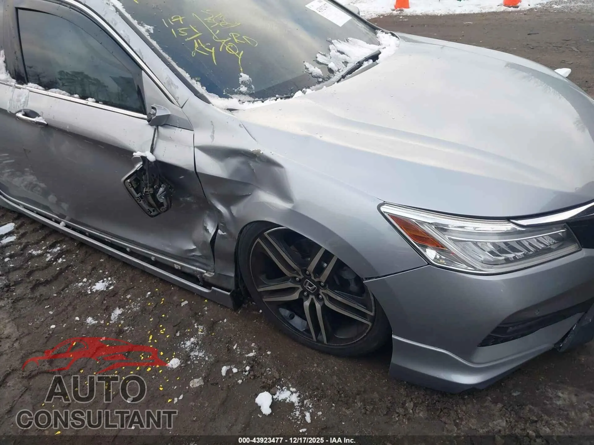 2016 HONDA ACCORD Damaged VIN 1HGCR3F90GA021253 – engine bay