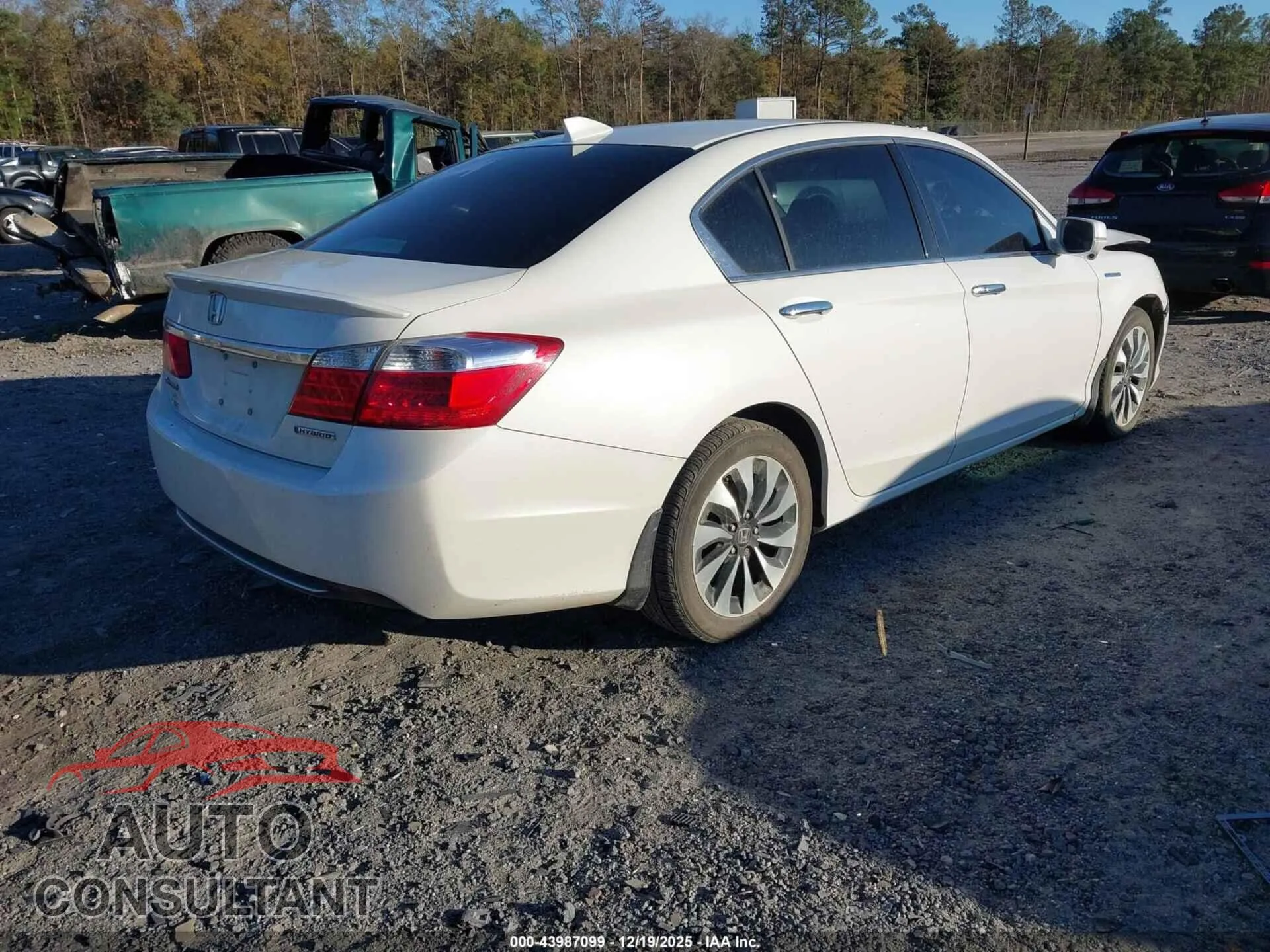 2014 HONDA ACCORD HYBRID Damaged VIN 1HGCR6F33EA001167 – dashboard