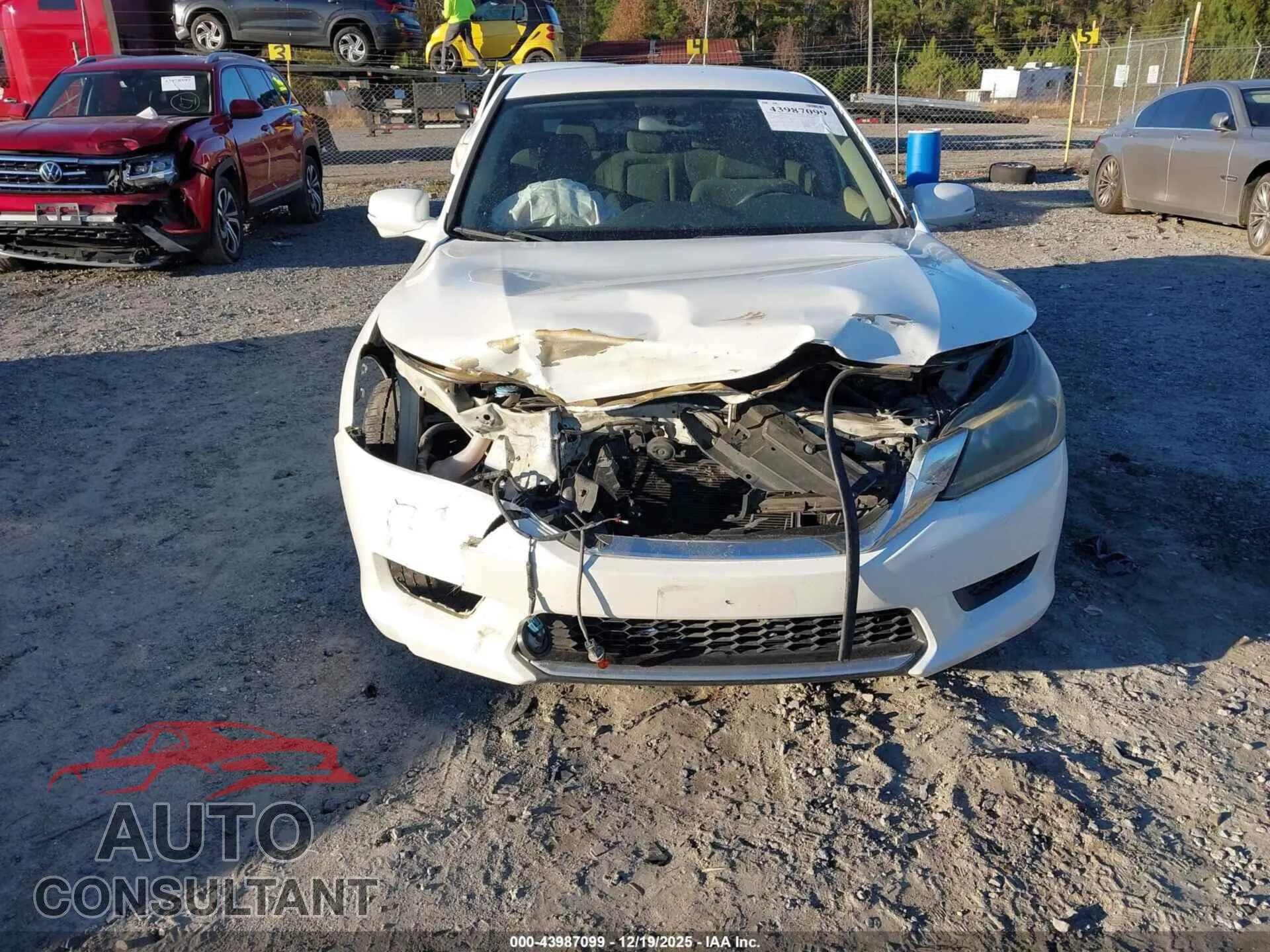 2014 HONDA ACCORD HYBRID Damaged VIN 1HGCR6F33EA001167 – engine bay