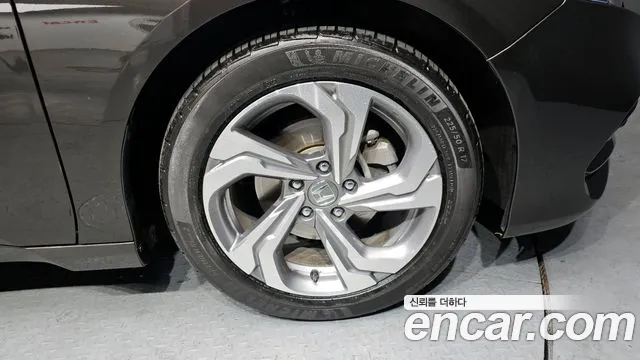 2018 Honda Accord 10th Gen 1.5 Turbo Sold VIN 1HGCV1650JA510205 – photo 19