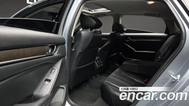 2021 Honda Accord 10th Gen 1.5 Turbo Sold VIN 1HGCV1650MA510506 – trunk area