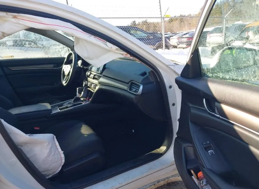 2018 HONDA Accord Used VIN 1HGCV1F1XJA109714 – dashboard