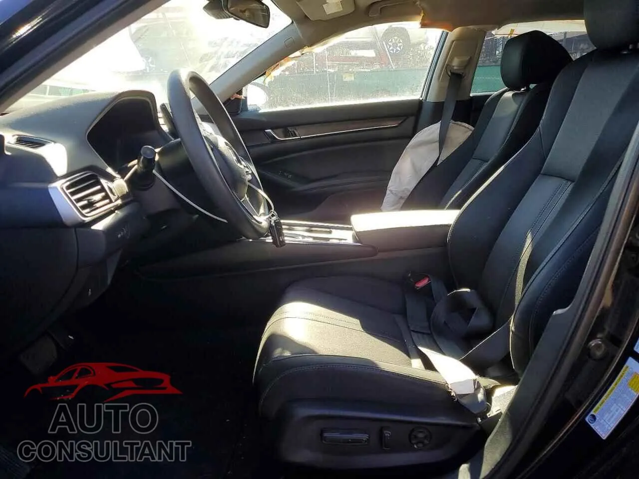 2019 HONDA ACCORD Damaged VIN 1HGCV1F4XKA174946 – exterior detail