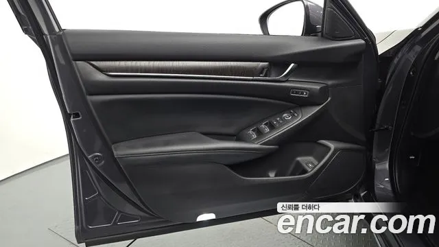 2018 Honda Accord 10th Gen 2.0 Hybrid Touring Sold VIN 1HGCV3690JA511159 – photo 28