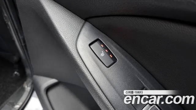 2019 Honda Accord 10th Gen 2.0 Hybrid Touring Sold VIN 1HGCV3690KA512706 – interior seats