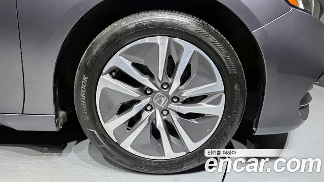 2019 Honda Accord 10th Gen 2.0 Hybrid Touring Sold VIN 1HGCV3690KA512706 – photo 18