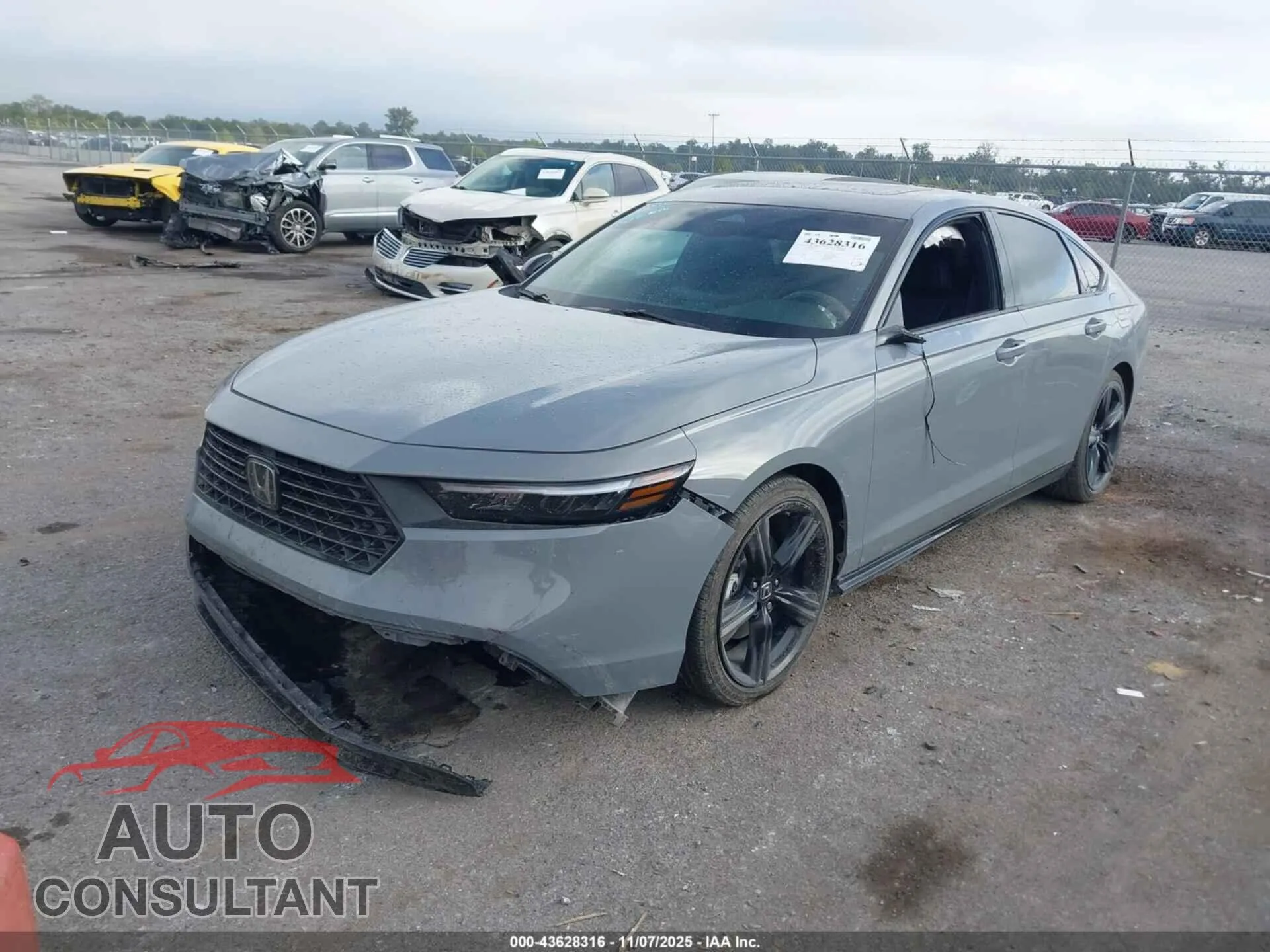 2024 HONDA ACCORD HYBRID Damaged VIN 1HGCY2F73RA037770 – rear exterior 2024 HONDA ACCORD HYBRID Damaged VIN 1HGCY2F73RA037770 – rear exterior