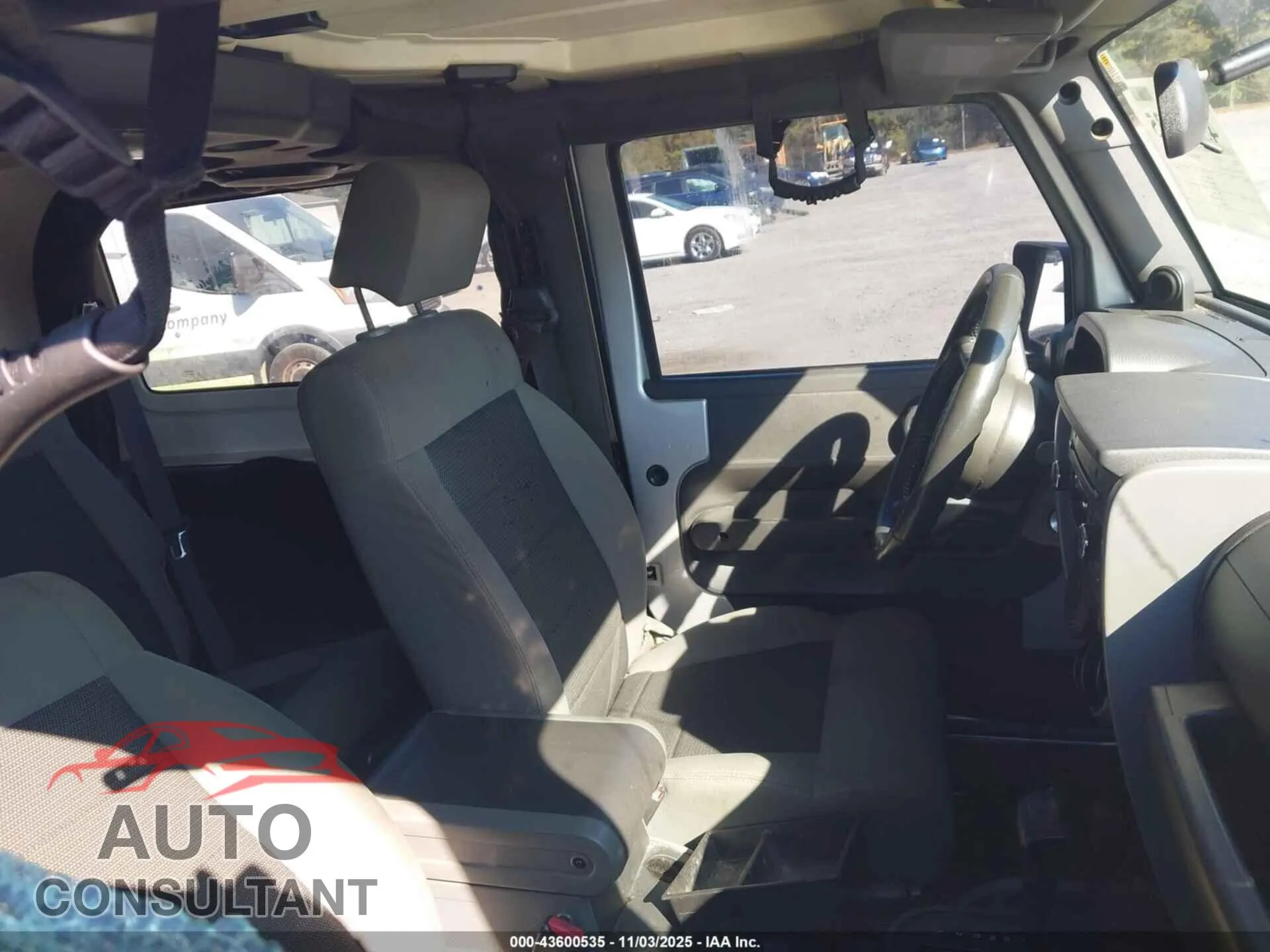 2010 JEEP WRANGLER Damaged VIN 1J4AA2D15AL133654 – interior seats