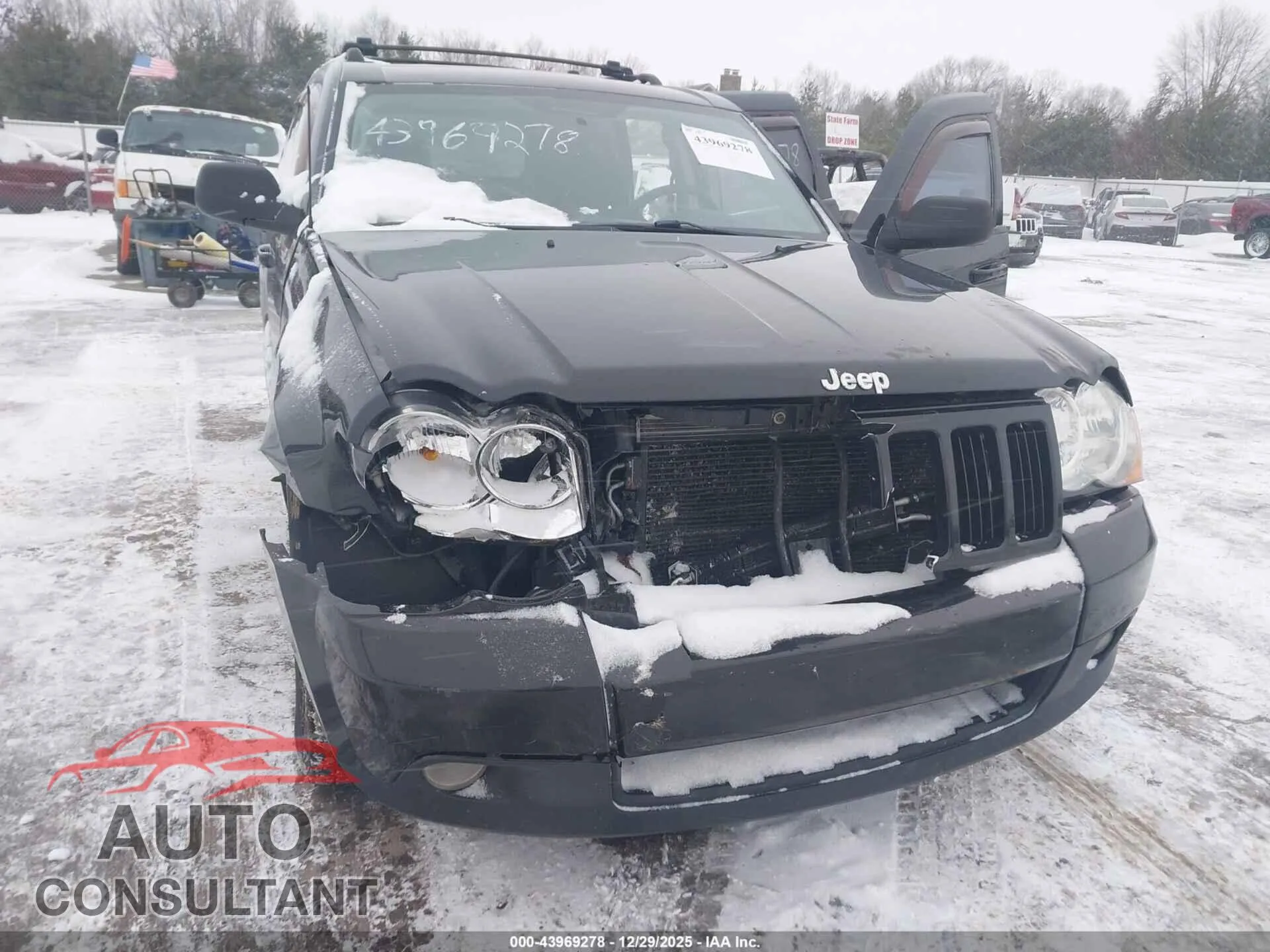 2010 JEEP GRAND CHEROKEE Damaged VIN 1J4PR4GK7AC129432 – engine bay