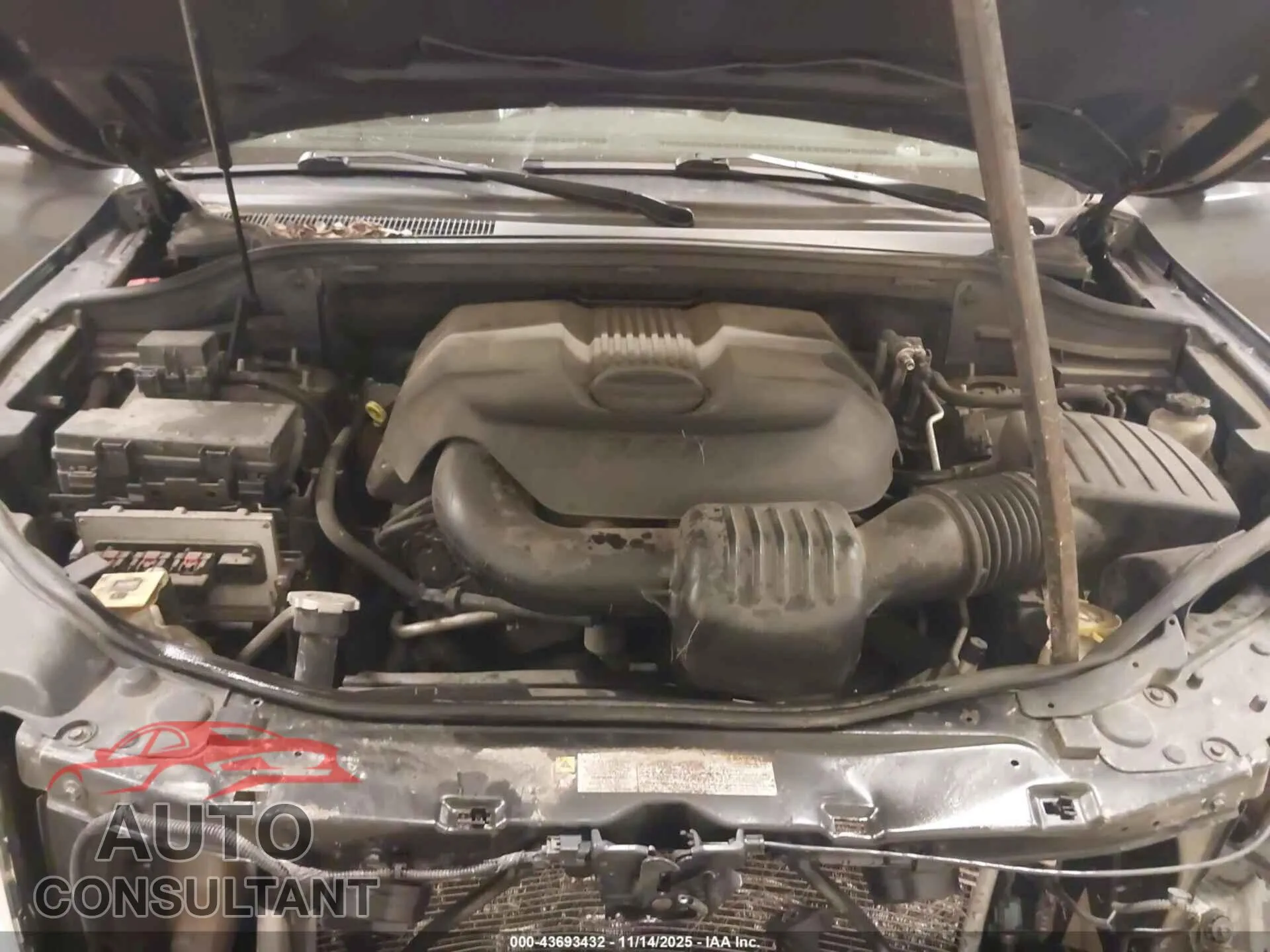 2011 JEEP GRAND CHEROKEE Damaged VIN 1J4RR4GG4BC737673 – odometer reading