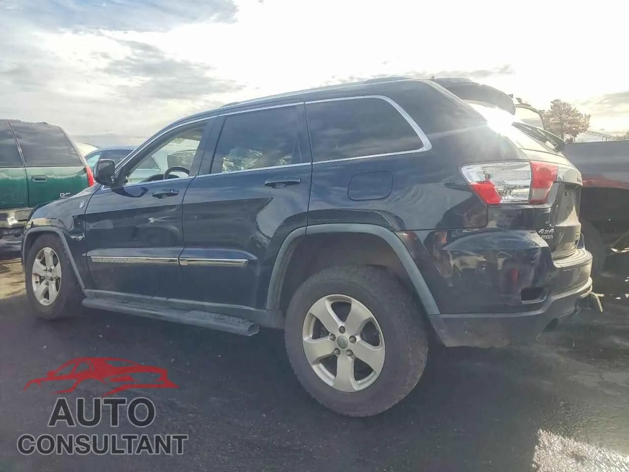 2011 JEEP GRAND CHER Damaged VIN 1J4RR4GT7BC642165 – rear exterior 2011 JEEP GRAND CHER Damaged VIN 1J4RR4GT7BC642165 – rear exterior