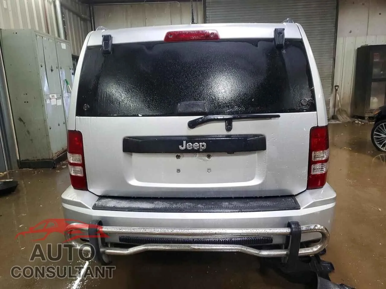 2009 JEEP LIBERTY Damaged VIN 1J8GN28K89W501903 – engine bay