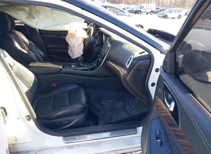 2017 NISSAN Maxima Used VIN 1N4AA6AP0HC375046 – trunk area