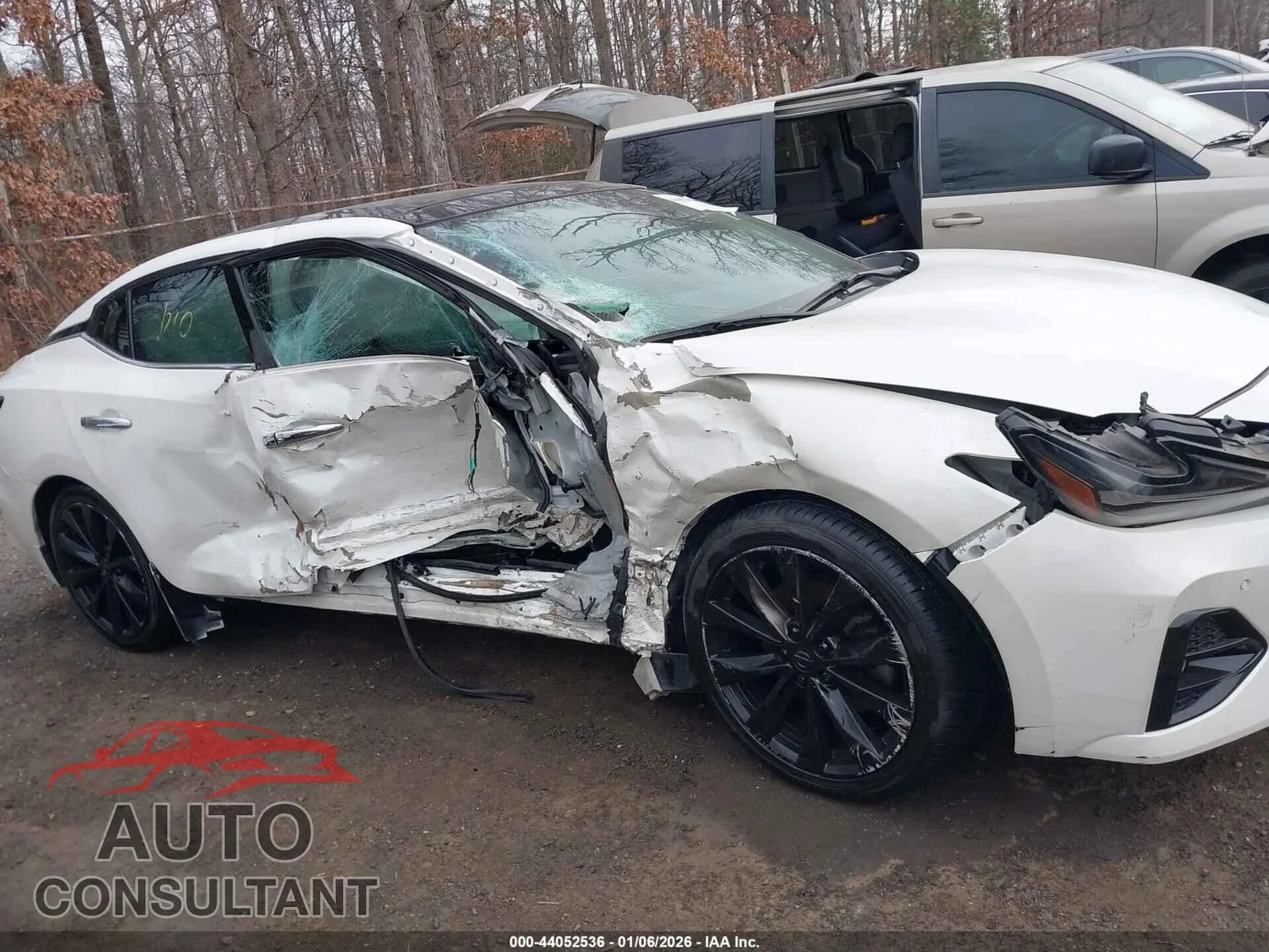 2022 NISSAN MAXIMA Damaged VIN 1N4AA6FV5NC507754 – engine bay