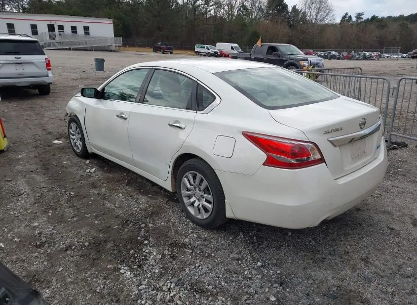 2013 NISSAN Altima Used VIN 1N4AL3AP5DN560586 – engine bay 2013 NISSAN Altima Used VIN 1N4AL3AP5DN560586 – engine bay